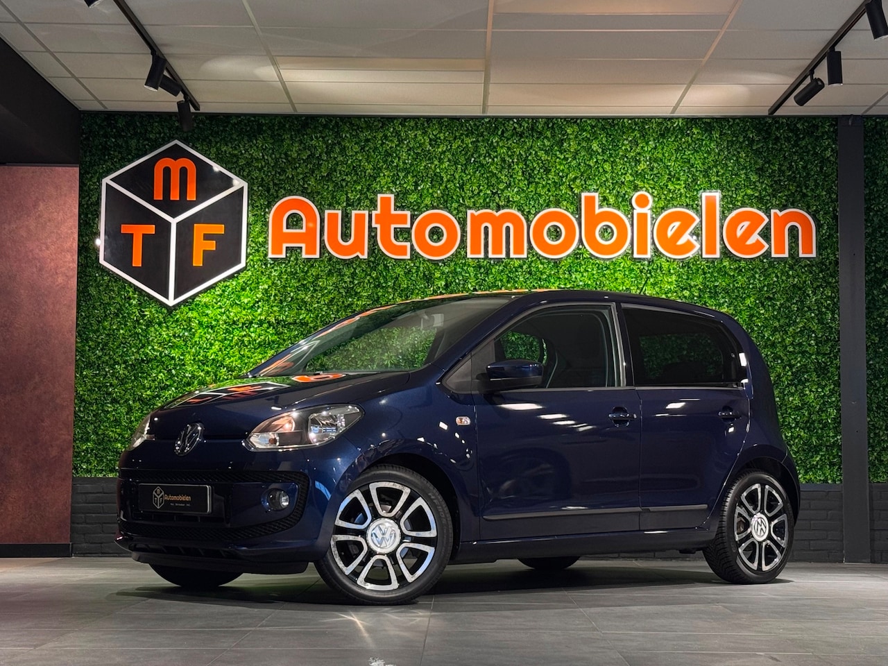 Volkswagen Up! - 1.0 HIGH UP! BlueMotion |HALFLEDER|Org.NL|Elek.RAMEN|PDC|SUPERSTAAT - AutoWereld.nl
