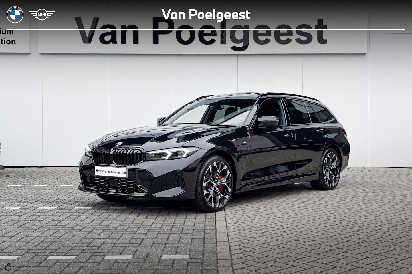 BMW 3-serie Touring - 330e | Innovation Pack | M Sport | Trekhaak | Panoramadak | - AutoWereld.nl