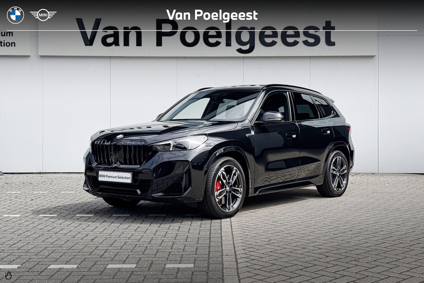 BMW X1 - xDrive23i | Innovation Pack | M Sport | Panoramadak | Travel Pack | Haram Kardon - AutoWereld.nl