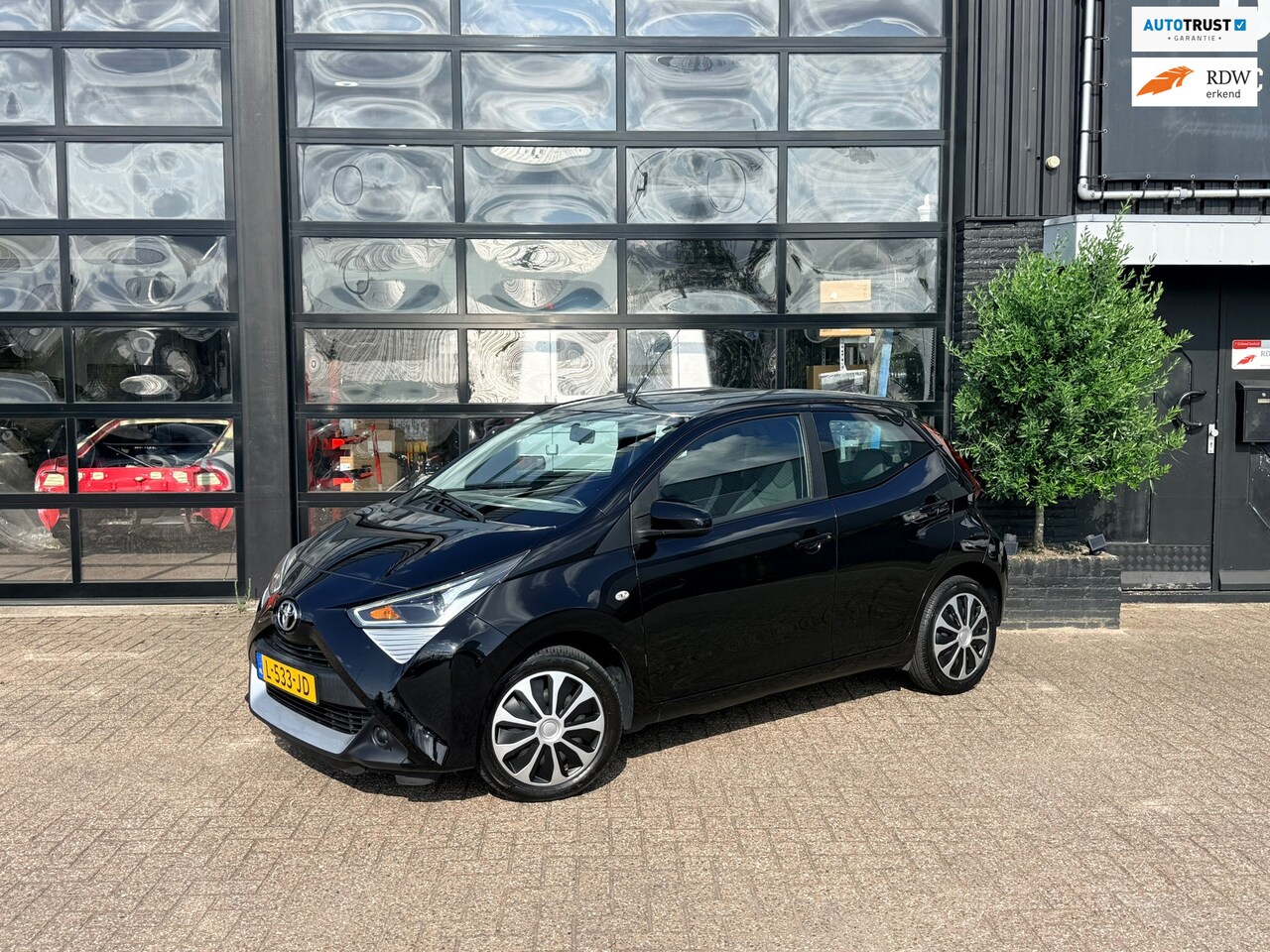 Toyota Aygo - 1.0 VVT-i x-play limited 1.0 VVT-i x-play limited - AutoWereld.nl