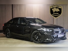 BMW 5-serie - 530e M Sport Edition |Iconic Glow|Black edition|Stoel verwarming voor+achter|Stoel ventila