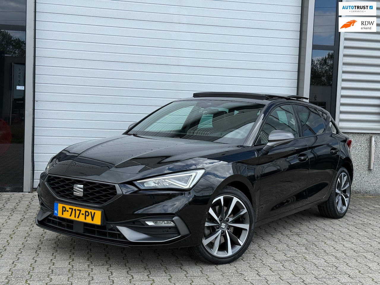 SEAT Leon - 1.4 TSI eHybrid FR Pano Led ACC Camera - AutoWereld.nl