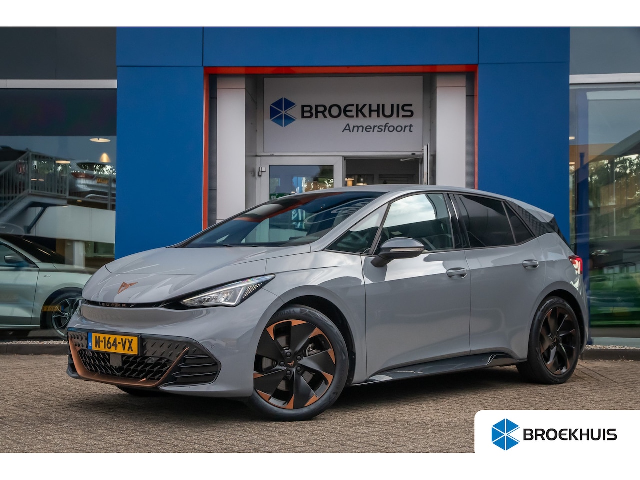 CUPRA Born - Performance One 62 kWh | Apple Carplay/Android Auto | ACC | Camera | FULL Led | Keyless En - AutoWereld.nl