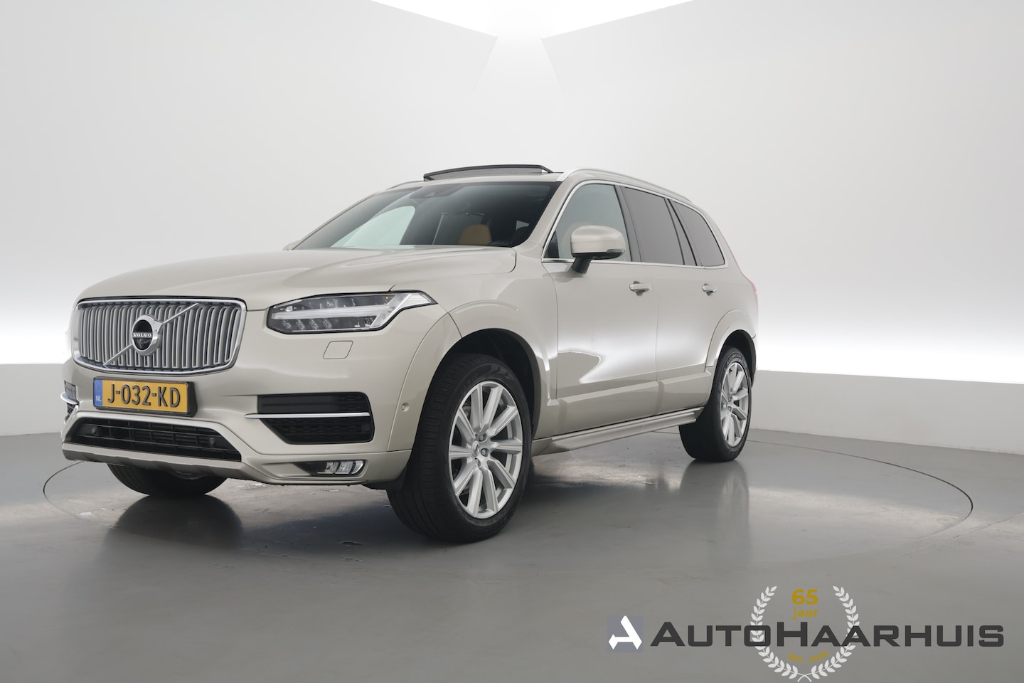 Volvo XC90 - 2.0 T6 AWD Inscription 7p. | Pano | 360cam | Leder | Trekhaak | Memory | Massage | Stoelve - AutoWereld.nl