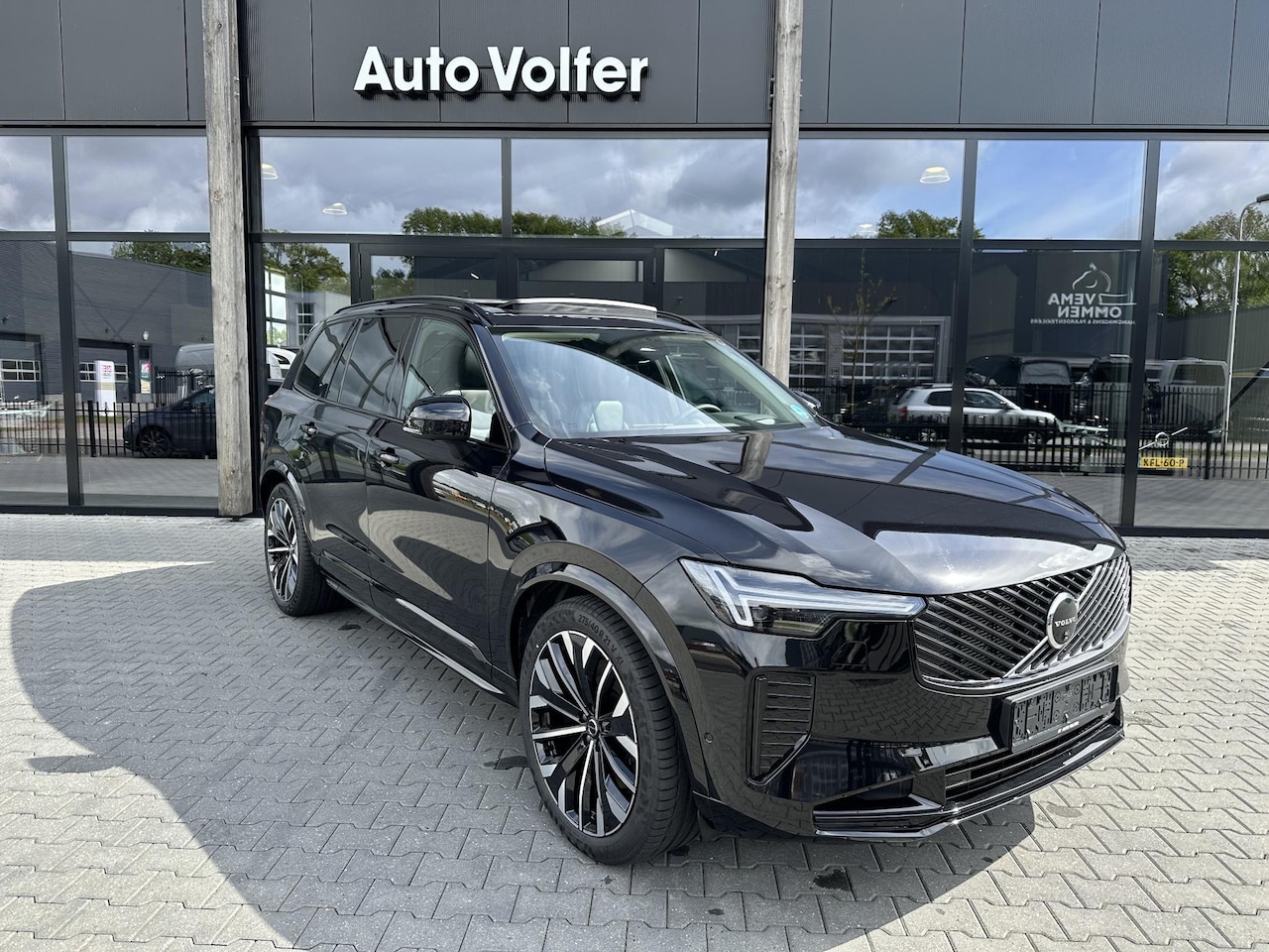 Volvo XC90 - 2.0 T8 Recharge AWD Ultra Dark B&W|Facelift|FOUR-C|Massage - AutoWereld.nl