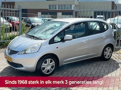 Honda Jazz - 1.2 Trend 5 deurs hoge instap 90PK NL AUTO NAP Airco l Trekhaak l MTF-stuur l Elek pakket