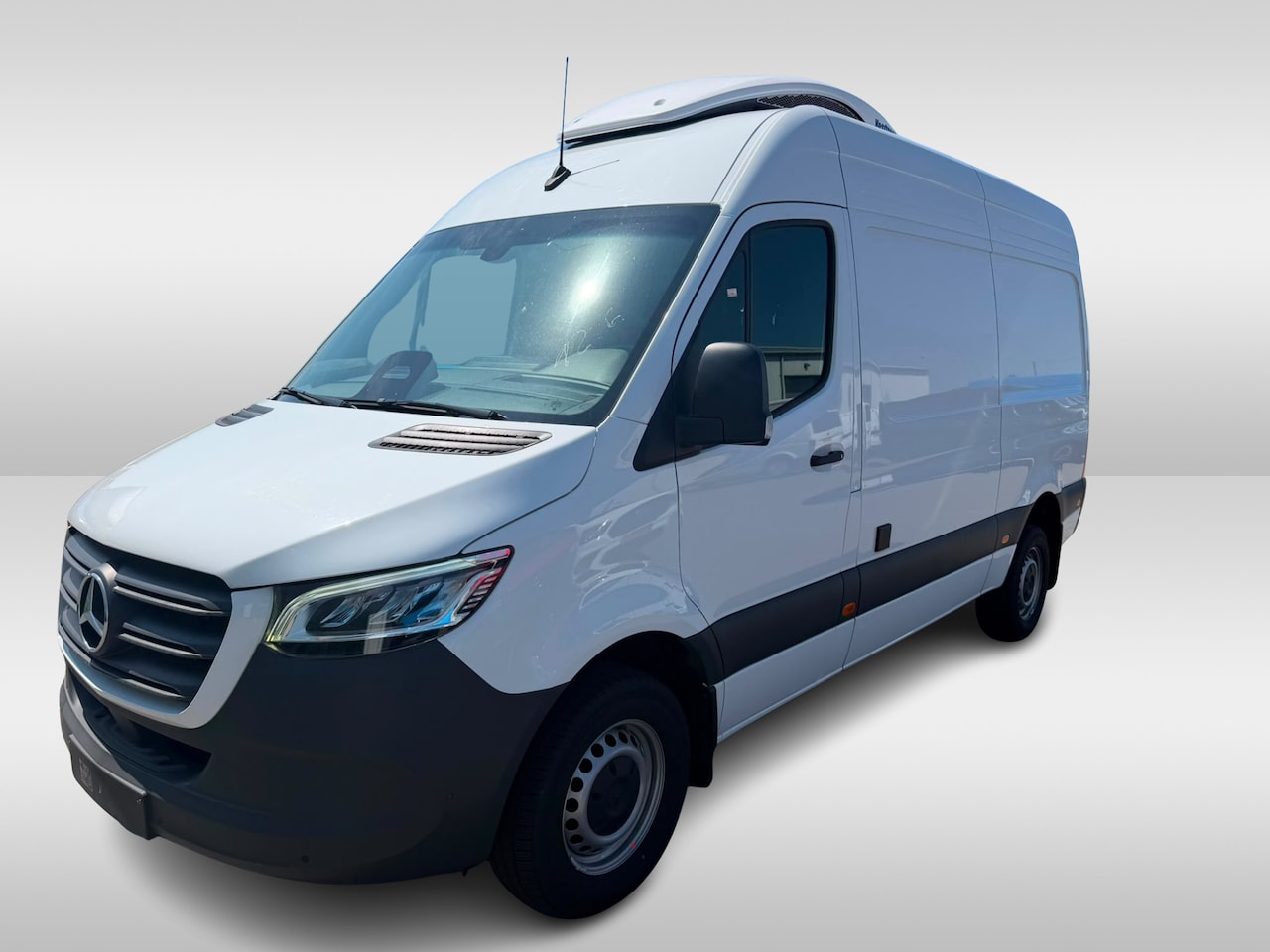 Mercedes-Benz Sprinter - 319 CDI L2 H2 Automaat Koelwagen Dag en Nacht - AutoWereld.nl