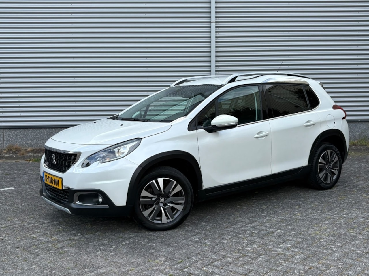 Peugeot 2008 - 1.2 PureTech Allure Distributie V.V. AUTOMAAT Xenon - AutoWereld.nl