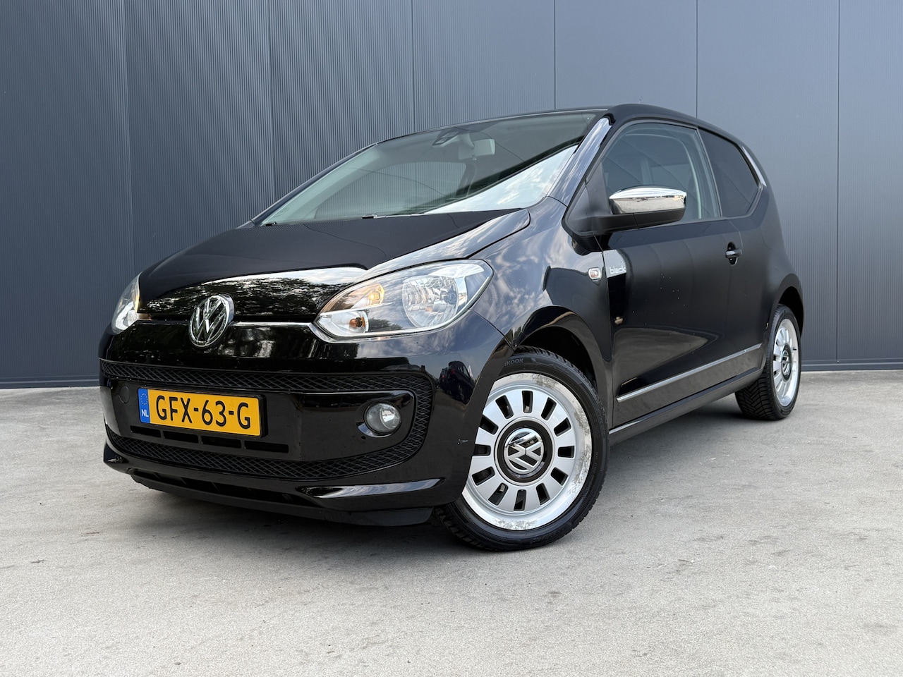 Volkswagen Up! - 1.0 HIGH up! NAVI AIRCO 3 DRS - AutoWereld.nl