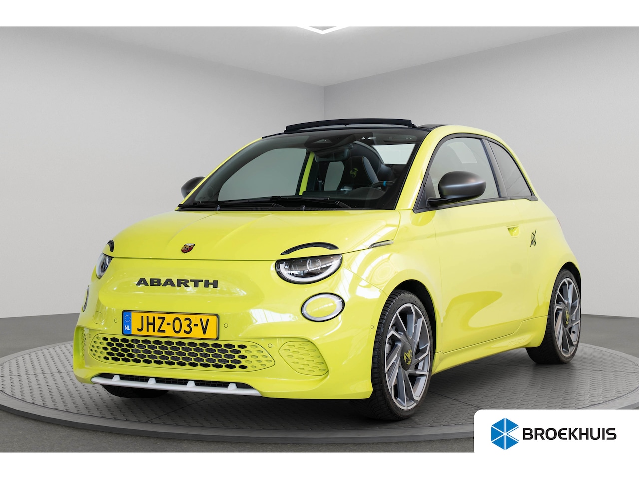 Abarth 500 - 500C Turismo 42 kWh | Tot 8 Jaar Garantie | Navigatie | Camera | Keyless | Stoelverwarming - AutoWereld.nl