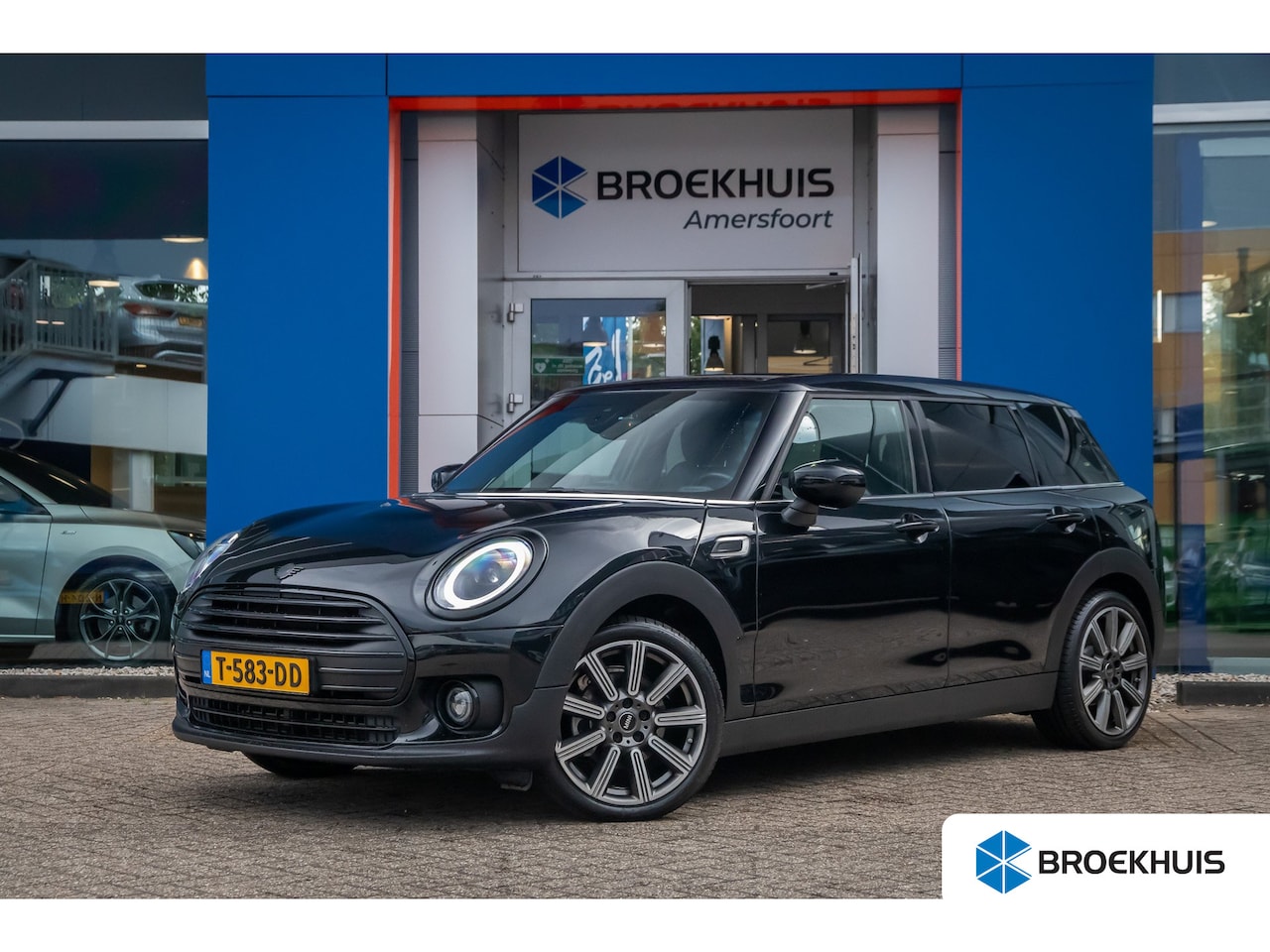 MINI Clubman - 1.5 Cooper Yours | Cruise control | Keyless entry | Led koplamen | Achteruitrijcamera | St - AutoWereld.nl