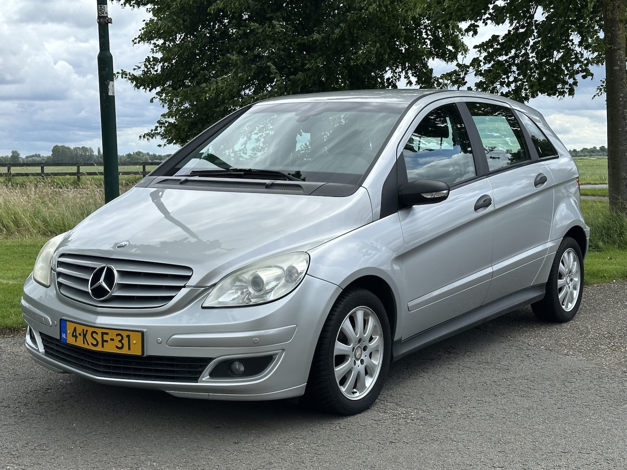 Mercedes-Benz B-klasse - 170 automaat * boekjes - AutoWereld.nl