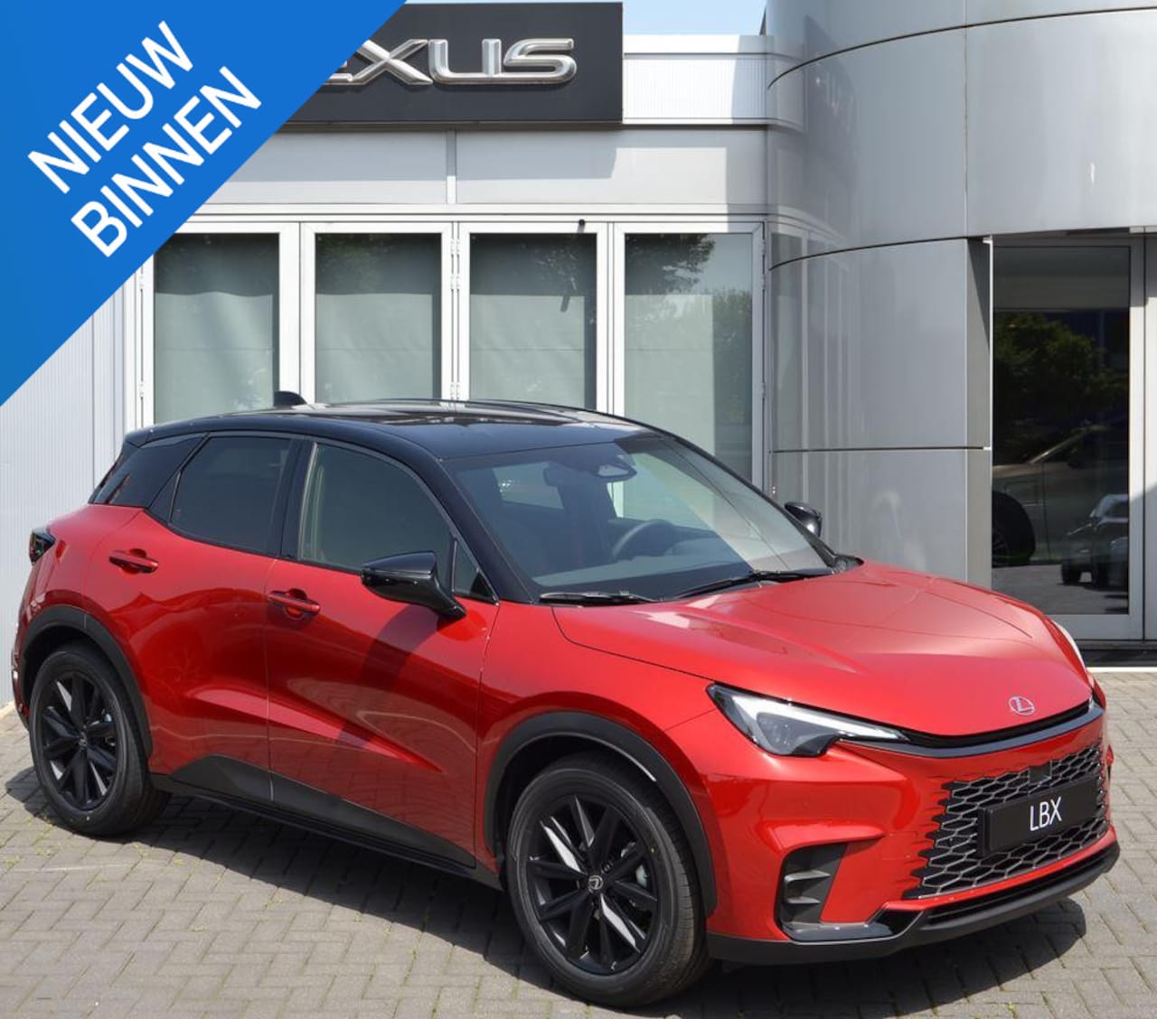 Lexus LBX - 1.5 35th Edition 2WD DIRECT LEVERBAAR STOELVERW STUURVERW MEMORYSEAT EL-KOFFERKLEP KEYLESS - AutoWereld.nl