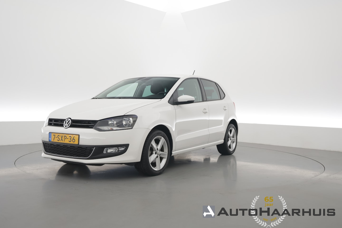 Volkswagen Polo - 1.2 TSI Highline Edition | Orgi. NL | Rijklaar!! | Trekhaak | Cruise Control | Clima | PDC - AutoWereld.nl