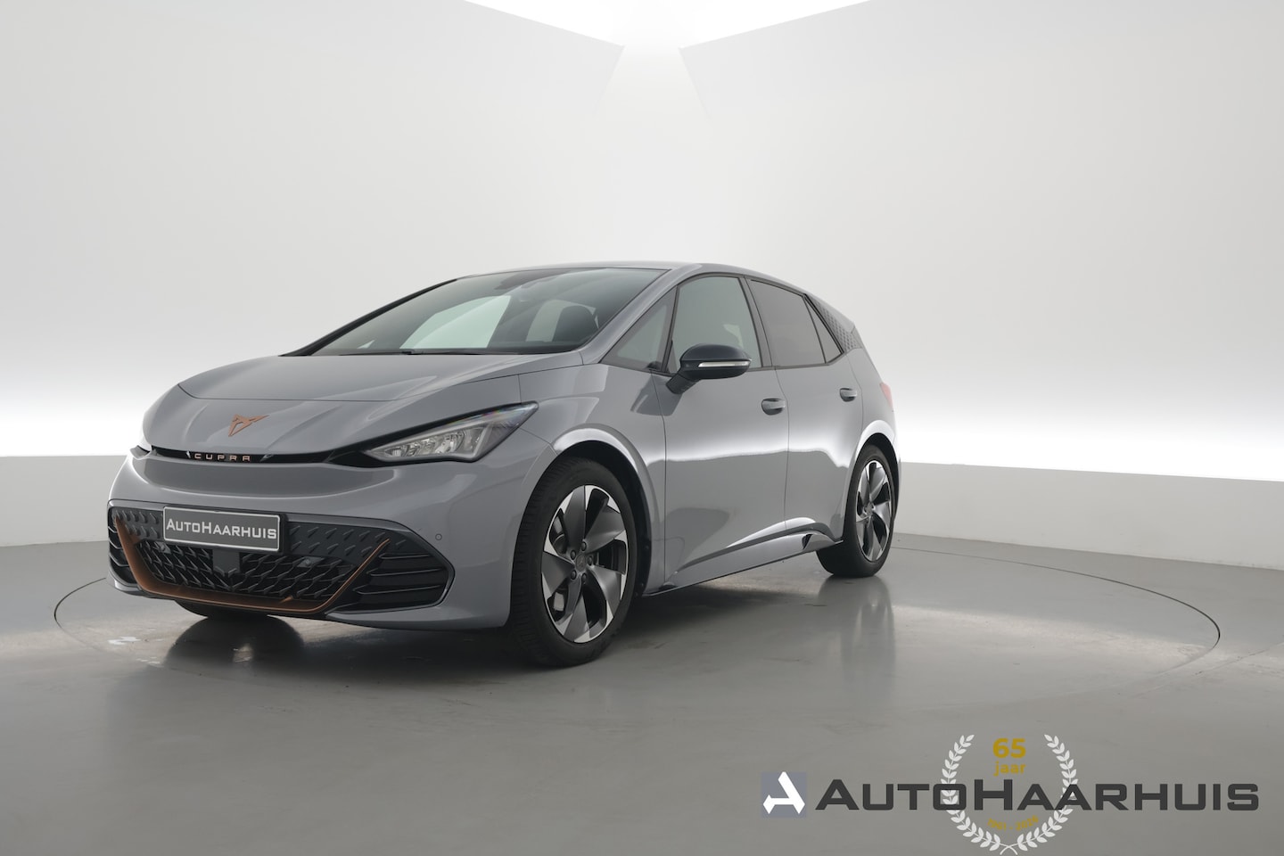 CUPRA Born - 62 kWh | Rijklaar! | Apple CarPlay | Stoel- Stuurverw. | PDC V+A | All Season | 19'' | - AutoWereld.nl