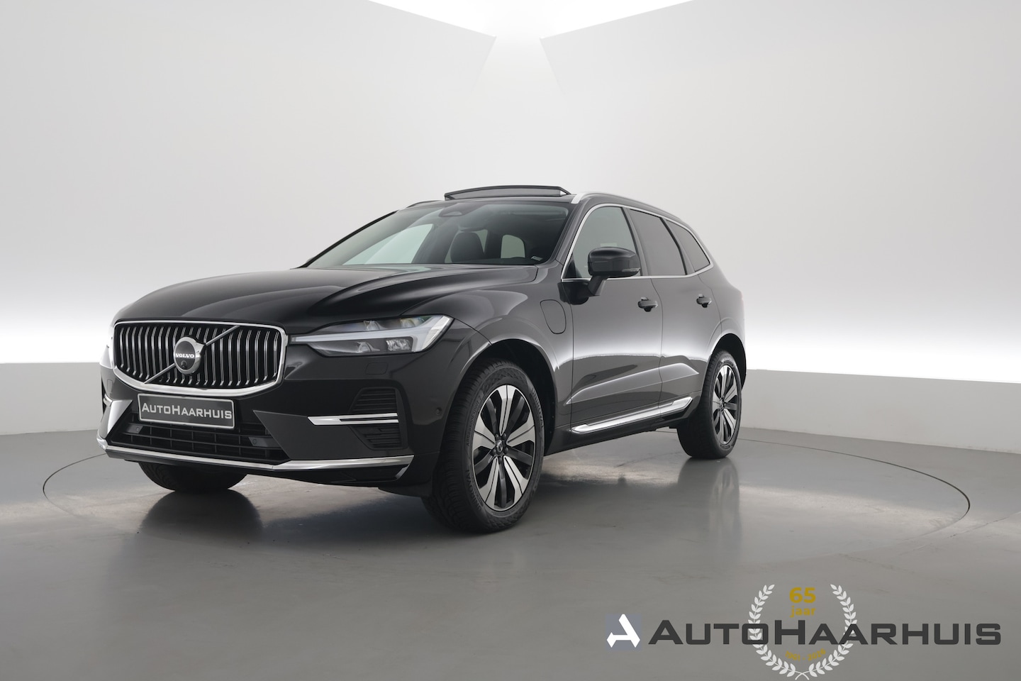 Volvo XC60 - 2.0 T6 Plug-in hybrid AWD Plus Bright | Pano | Pilot Assist | Leder | Memory | Stoel- stuu - AutoWereld.nl