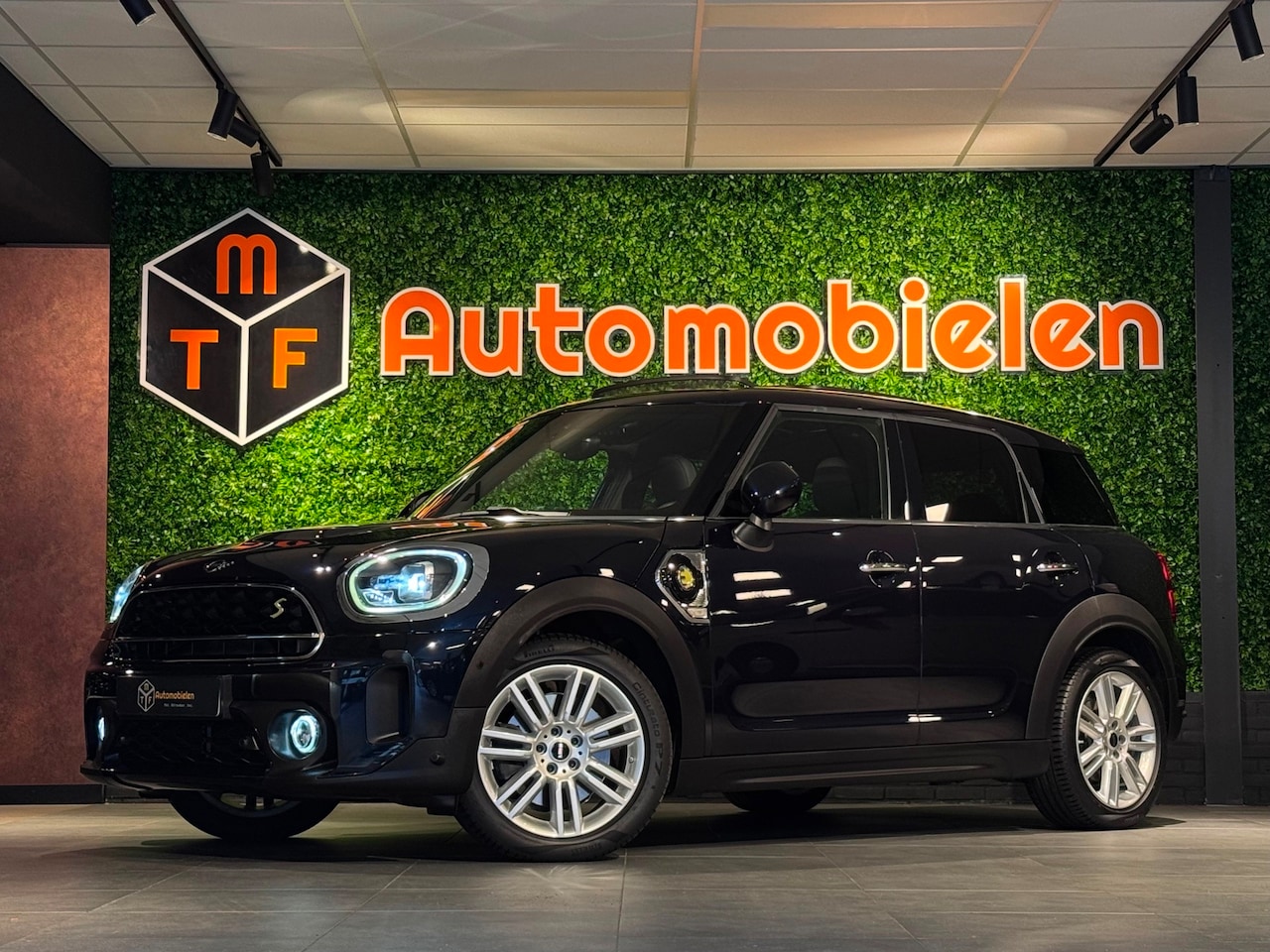 MINI Countryman - 1.5 Cooper S E ALL4 224PK |PANO|CAMERA|MEMORY - AutoWereld.nl