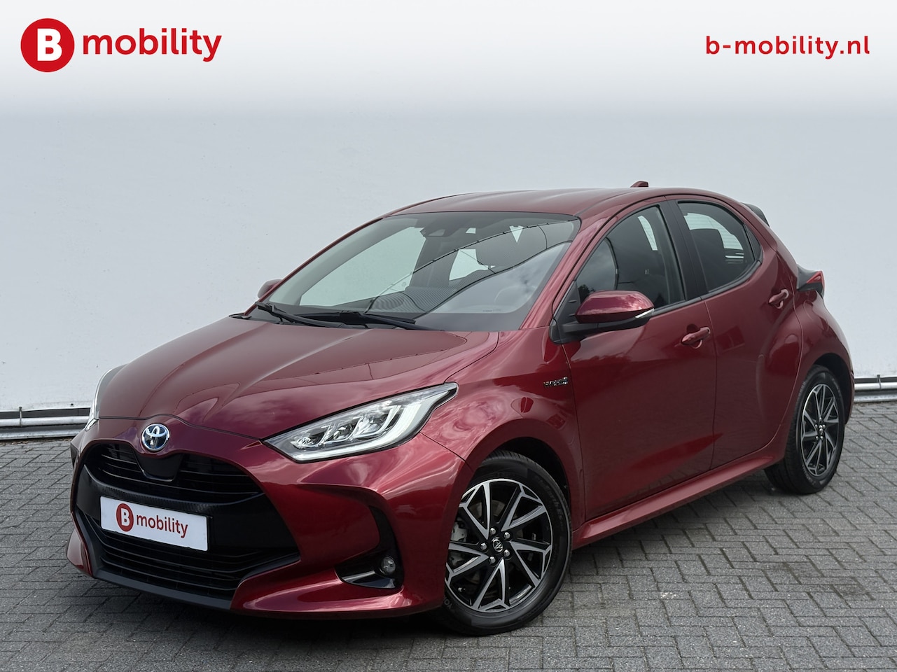 Toyota Yaris - 1.5 Hybrid First Edition Achteruitrijcamera Apple CarPlay Dealer Onderhouden! | Adaptive C - AutoWereld.nl