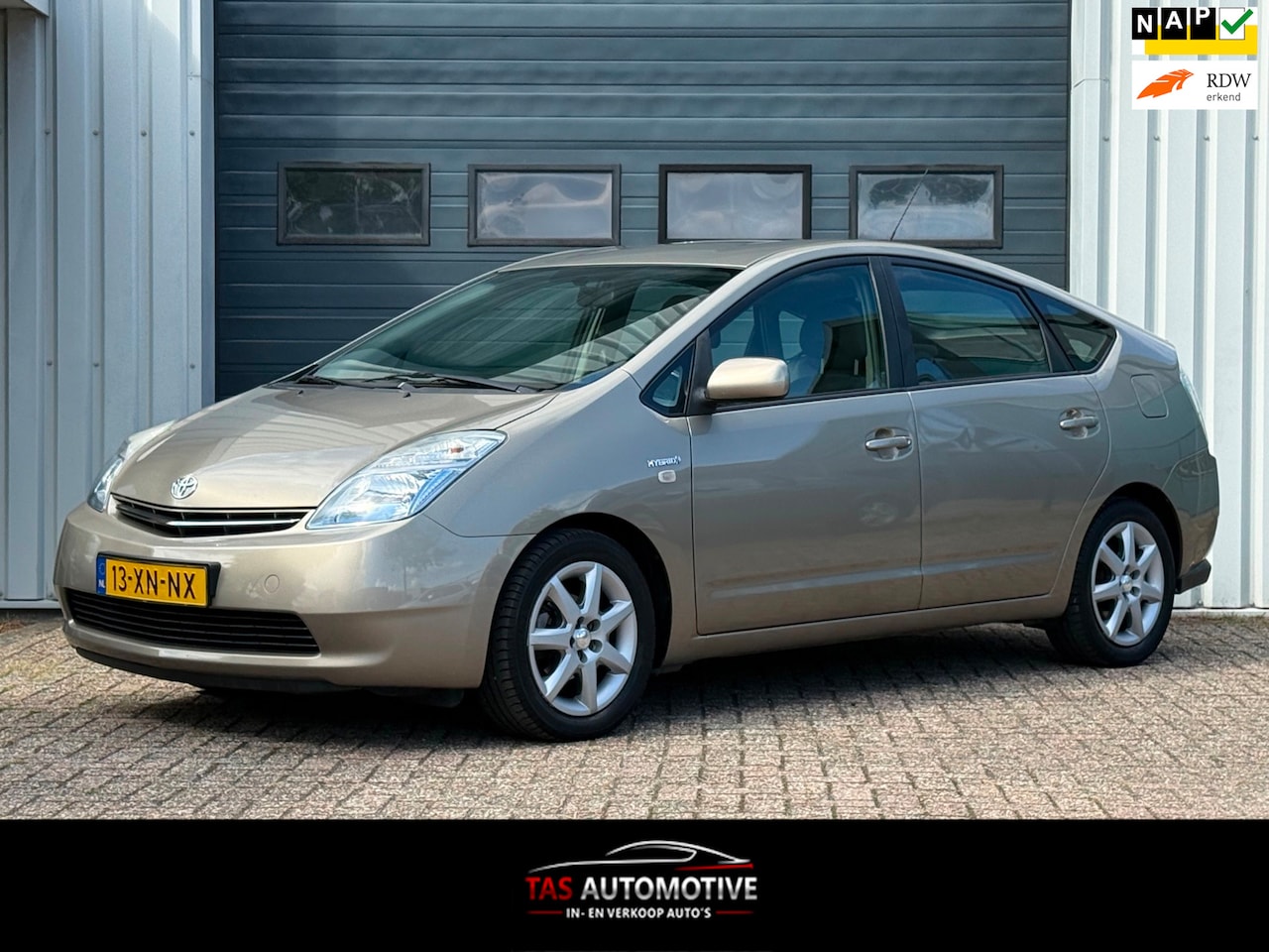 Toyota Prius - 1.5 VVT-i Comfort 2e EIG / CLIMA / CRUISE - AutoWereld.nl