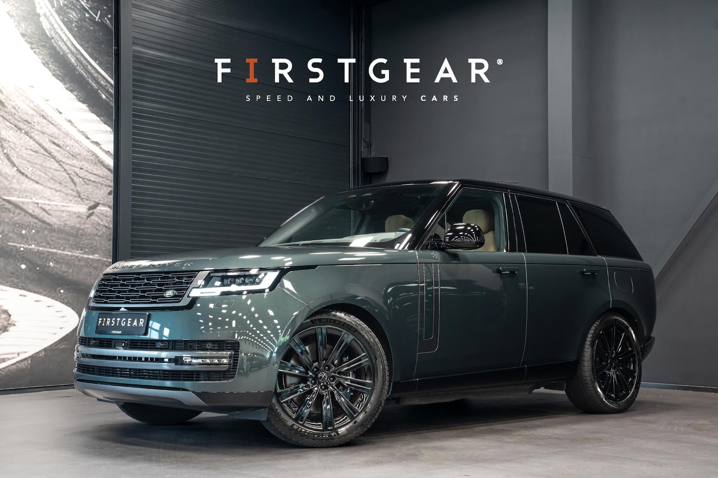 Land Rover Range Rover - 3.0 P550e HSE PHEV *Meridian / AWD-besturing / Panorama / Stoelventilatie / HUD / Soft-Clo - AutoWereld.nl
