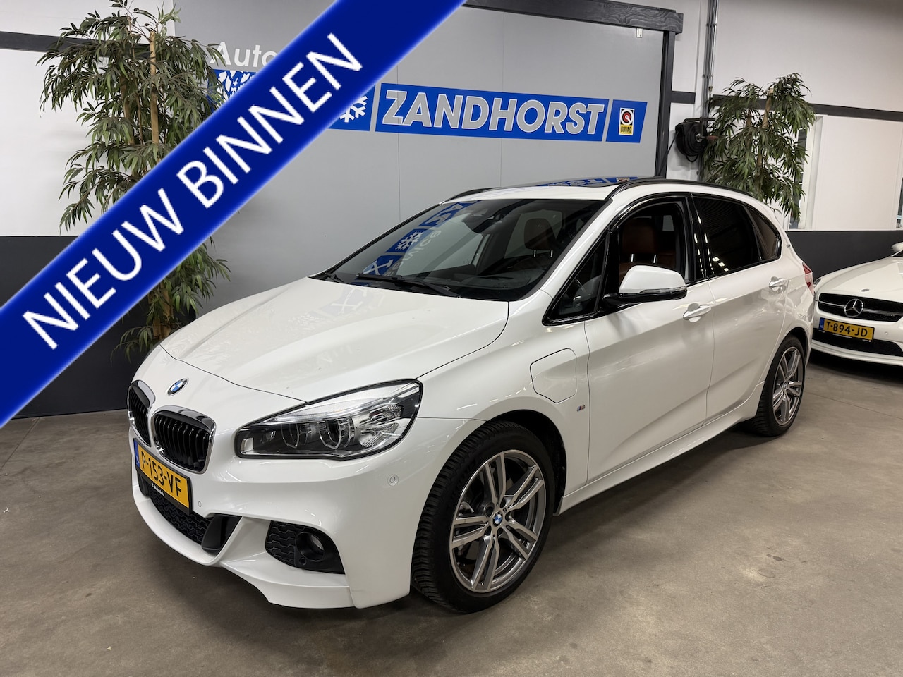 BMW 2-serie Active Tourer - 225xe iPerformance High Exe. M // Panodak // Leer - AutoWereld.nl