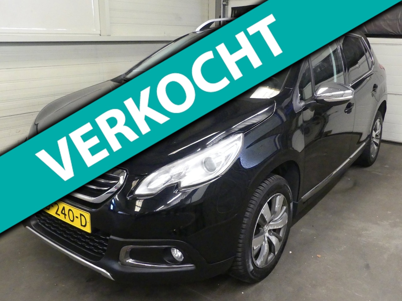 Peugeot 2008 - 1.2 PureTech Allure - Mooie Auto - Weinig Km Nap - AutoWereld.nl