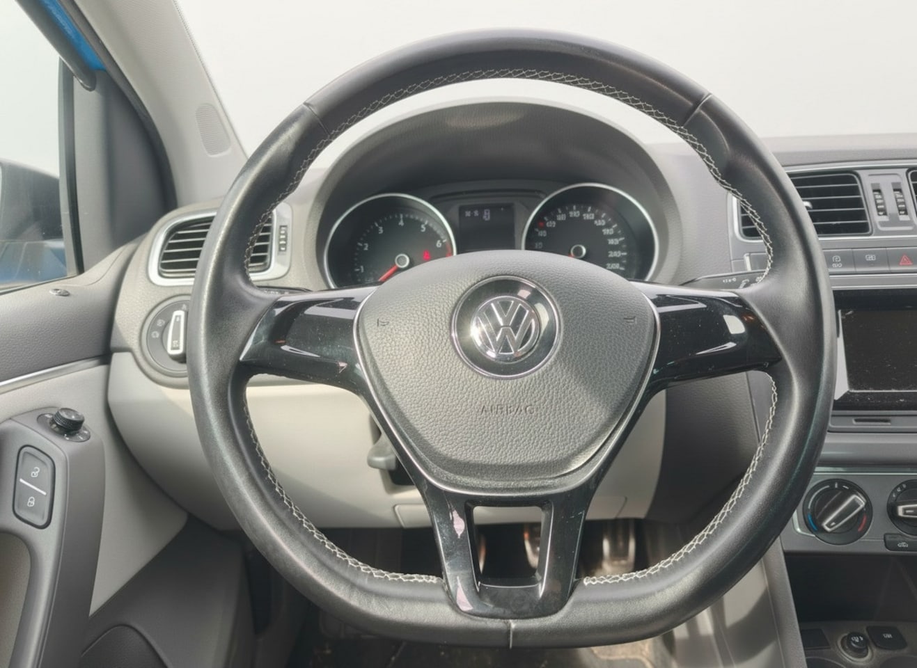 Volkswagen Polo - 1.0 First Edition 1.0 First Edition, 1e eigenaar, Cruise, Airco, Bluetooth, NAP