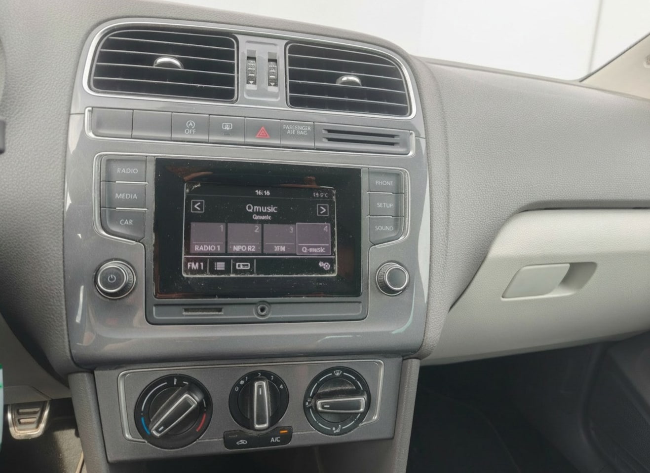 Volkswagen Polo - 1.0 First Edition 1.0 First Edition, 1e eigenaar, Cruise, Airco, Bluetooth, NAP