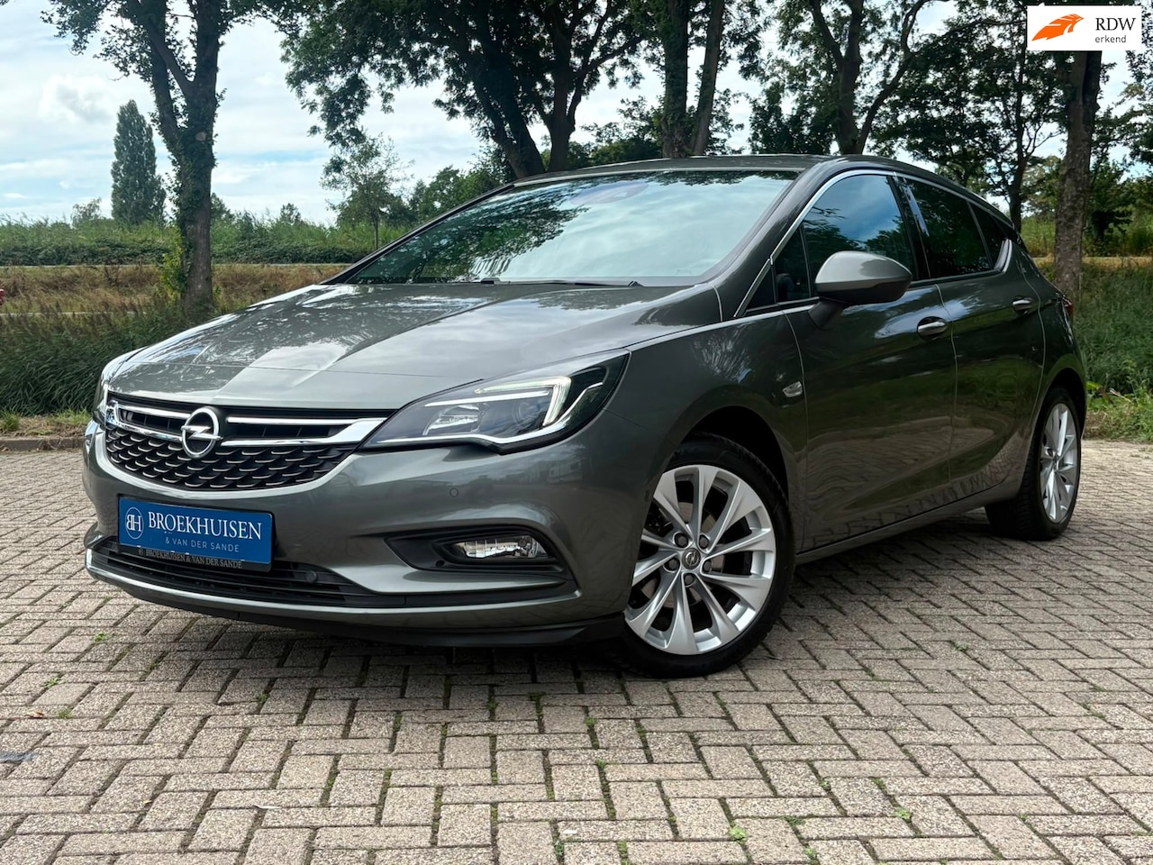 Opel Astra - 1.4 Innovation 150pk Camera / Trekhaak / Stoel-Stuur Verwarming - AutoWereld.nl