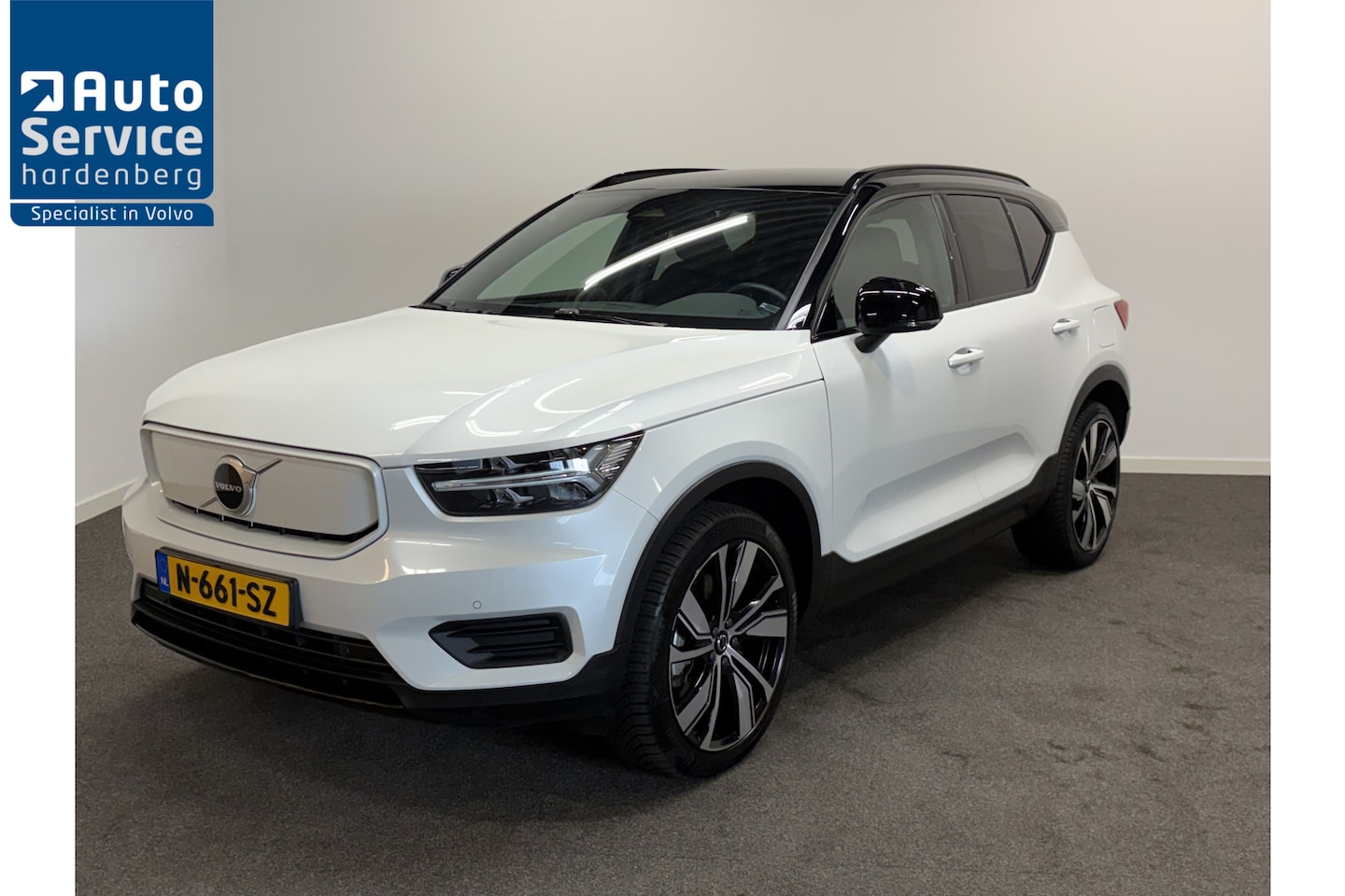 Volvo XC40 - Recharge Plus SOH 94,3% Trekhaak 1500kg/ Stuur en Stoelverw./ - AutoWereld.nl