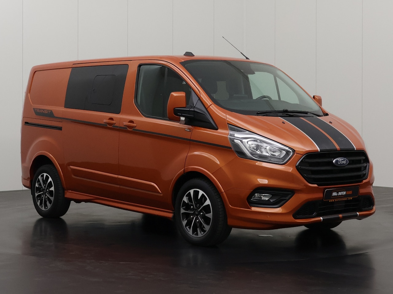 Ford Transit Custom - 2.0TDCi 170PK Automaat Dubbele Cabine Sport | Leder | 2xSchuifdeur | Airco | Cruie - AutoWereld.nl