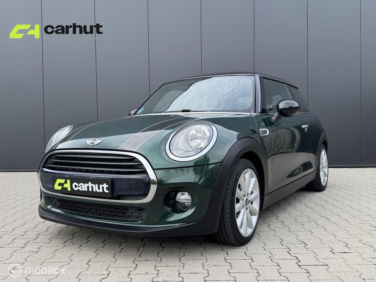 MINI 3-Deurs - 1.5 Britisch Racing Green\Union Jack lampen|NL auto - AutoWereld.nl
