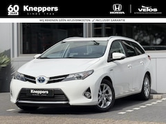 Toyota Auris Touring Sports - 1.8 Hybrid Aspiration | GEEN AFLEVERKOSTEN | All season banden, Navigatie, Camera