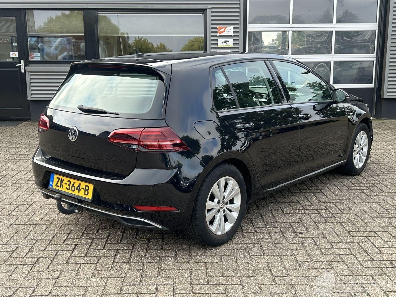Volkswagen Golf - 1.5 TSI Comfortline Business 1.5 TSI Comfortline Business - AutoWereld.nl
