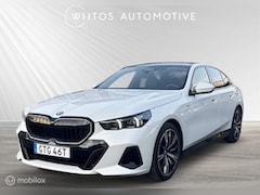 BMW 5-serie - 550e xDrive M-Sport Pro, Pano, B&W, trekhaak