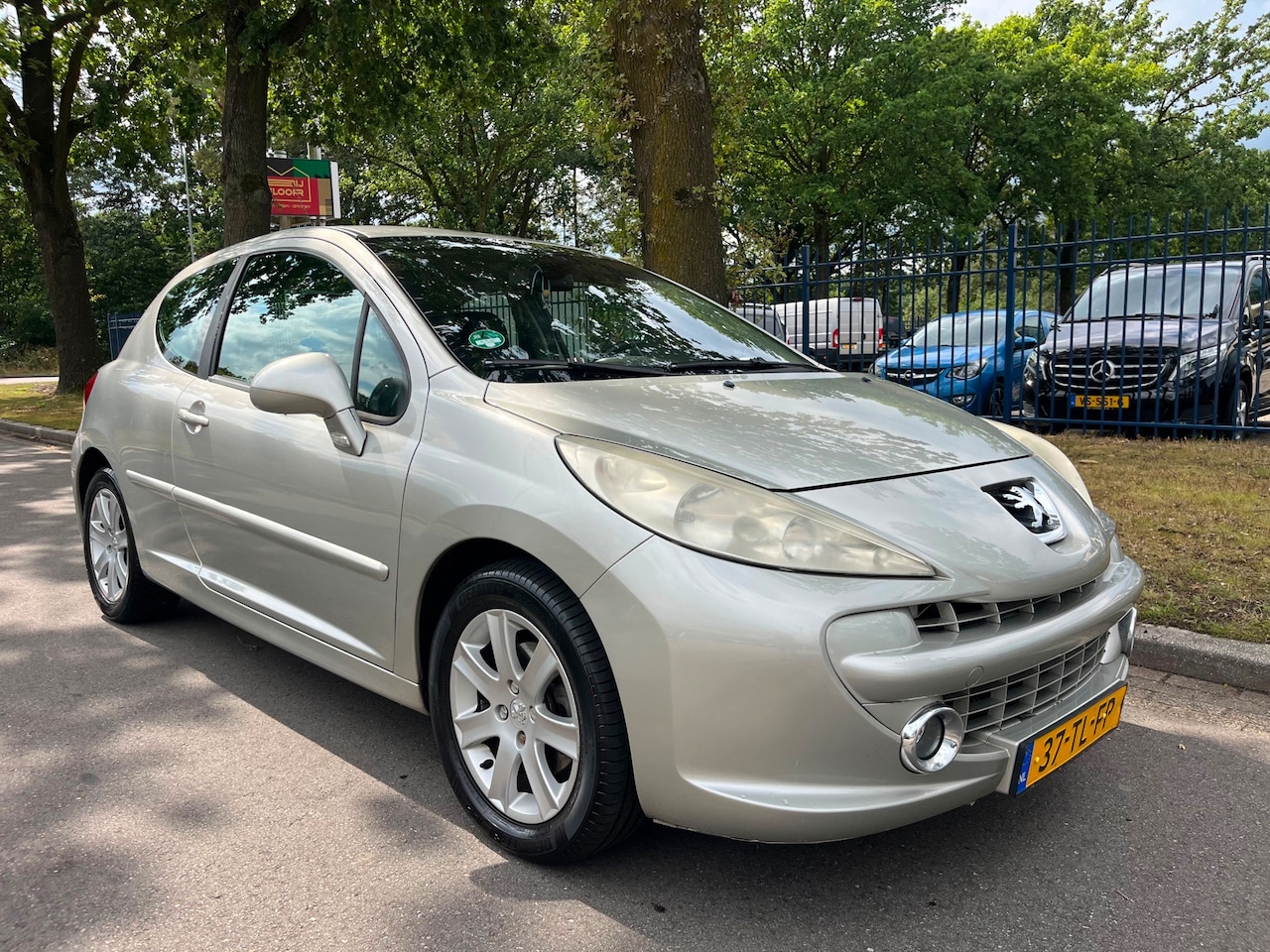 Peugeot 207 - 1.6-16V XS Pack AIRCO NIEUWE APK! - AutoWereld.nl