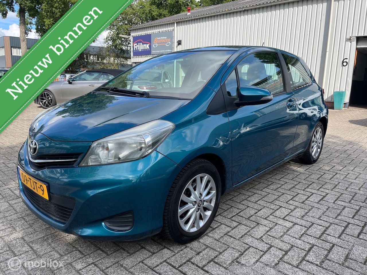 Toyota Yaris - 1.3 VVT-i Aspiration 1.3 VVT-i Aspiration - AutoWereld.nl
