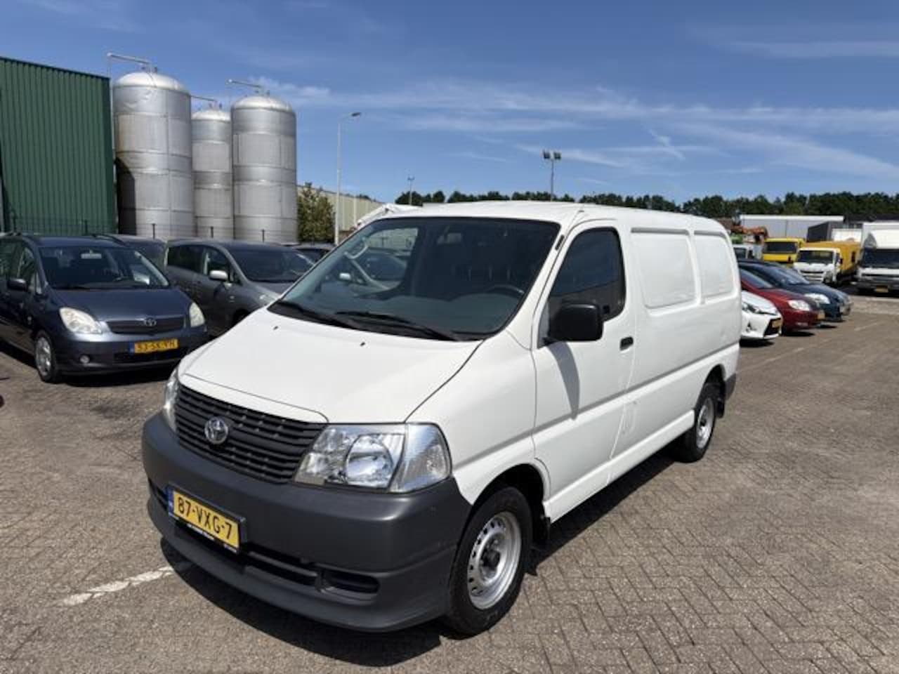 Toyota HiAce - 2.5 D-4D KWB Comfort 2.5 D-4D KWB Comfort - AutoWereld.nl