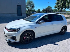Volkswagen Golf - 2.0 TSI GTI Performance