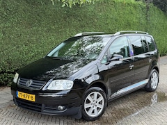 Volkswagen Touran - 2.0-16V FSI Trendline/ Elek.Ram/ PDC/ 6 BAK
