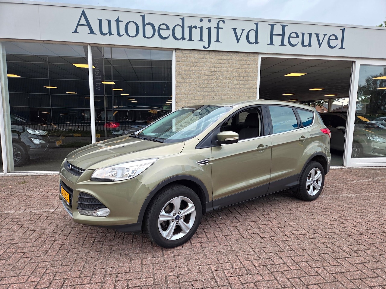 Ford Kuga - 1.5 Navi*DAB+*Cruise*Climate* Rijklaar - AutoWereld.nl
