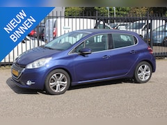 Peugeot 208 - 1.2 VTi Executive, Panoramadak