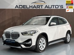 BMW X1 - SDrive18i Executive Automaat / Panorama dak / Navigatie full map / Camera / Cruise control