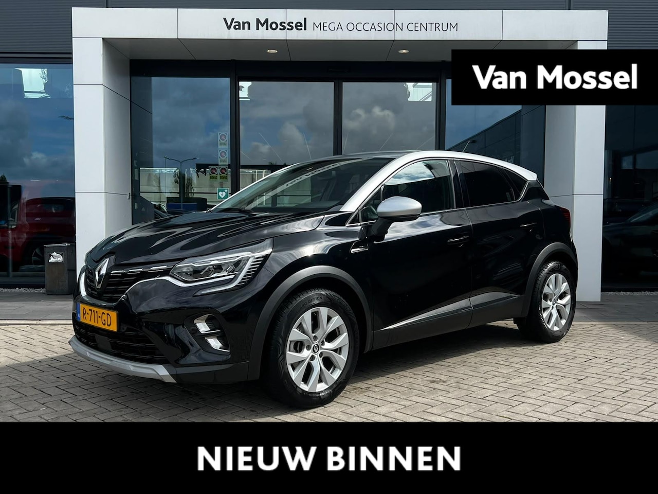 Renault Captur - 1.6 E-Tech Hybrid 145 Intens | Cruise Control | Achteruitrijcamera | Lane Assist | Navigat - AutoWereld.nl
