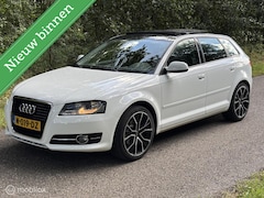 Audi A3 Sportback - 1.2 TFSIPano|Stoelverwarm|Trekhaak|Pdc|18”