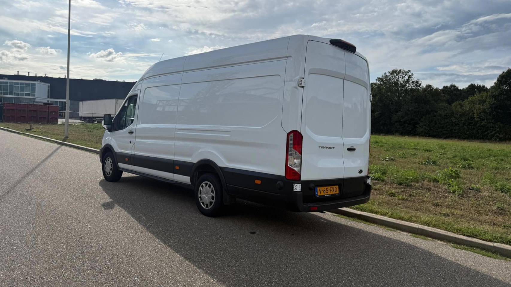 Ford Transit - 350 2.0 TDCI L4H3 Trend RWD 350 2.0 TDCI L4H3 Trend RWD - AutoWereld.nl