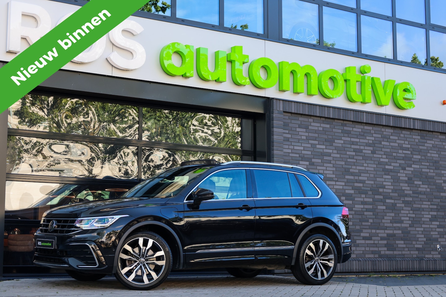 Volkswagen Tiguan - 1.4 TSI eHybrid R-Line Business+ | PANO | 2X MEMORY | 360 CAM | LEDER | AMBIENT | STOELVER - AutoWereld.nl