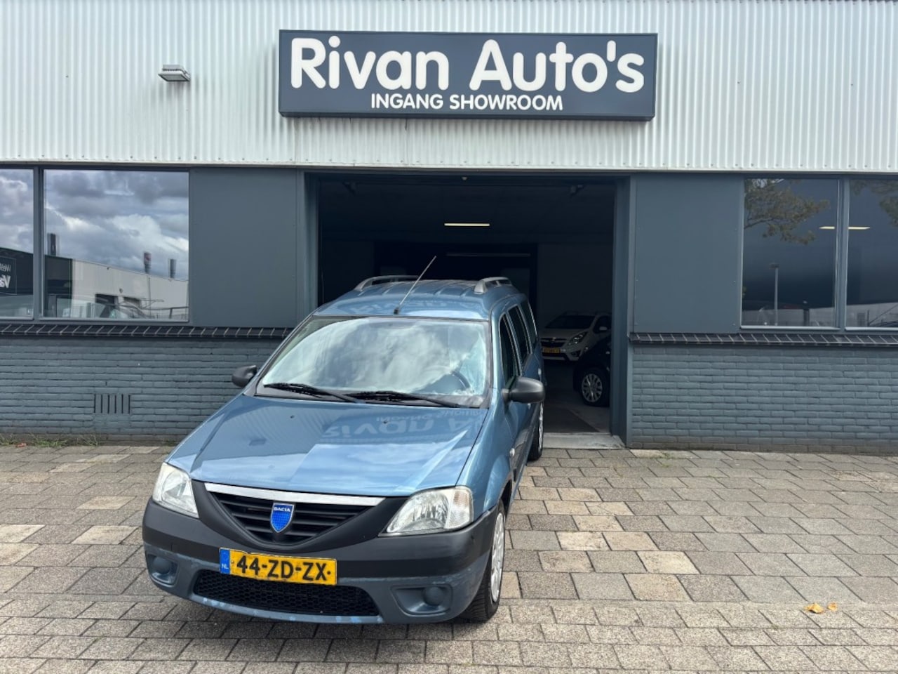 Dacia Logan - 1.6 AMBIANCE - AutoWereld.nl
