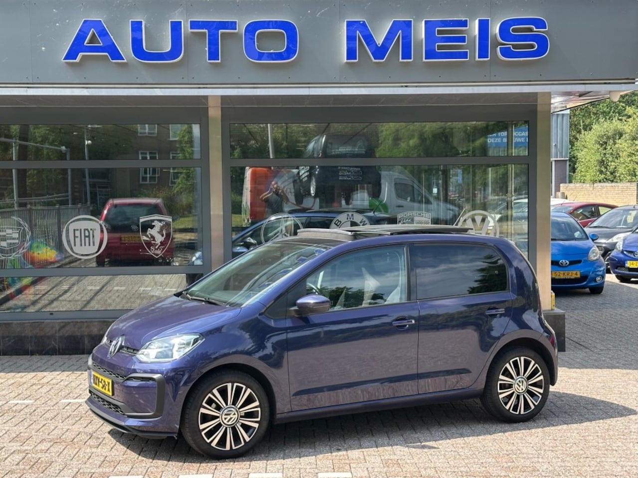 Volkswagen Up! - 1.0 TSI Sound UP R-Line Airco Panorama (90 PK) - AutoWereld.nl
