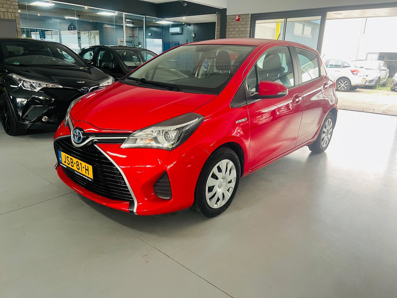 Toyota Yaris - 1.5 Hybrid Now stoelverwarming - AutoWereld.nl